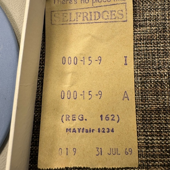 Vintage Wedgwood Pale Blue Jasper Sweet Dish Round with Box And Receipt ‘69 - Picture 10 of 15